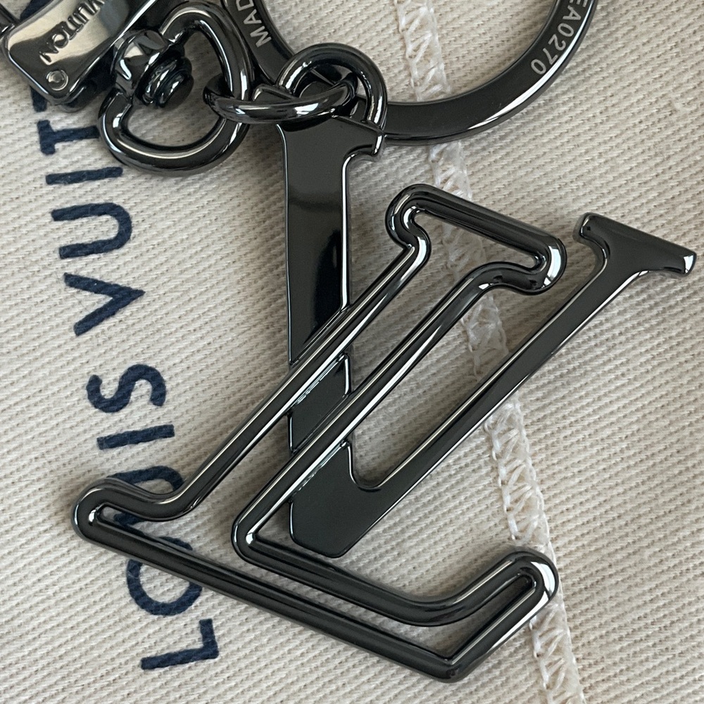 Louis Vuitton Gunmetal LV Initial Key Holder - Dark Metallic - Picture 4 of 7
